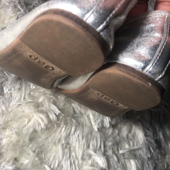 4 pairs of girls shoes sz 9 - Picture 8 of 11